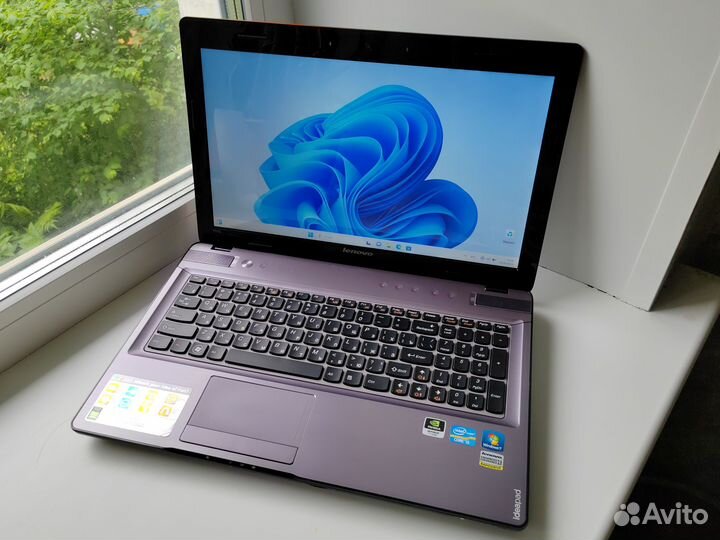 Lenovo / i5-2540M / GT 555M /SSD + HDD