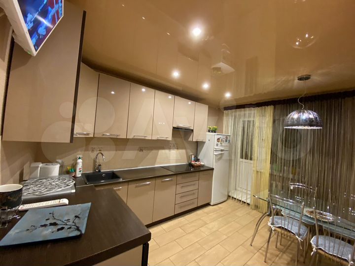 2-к. квартира, 65 м², 14/15 эт.