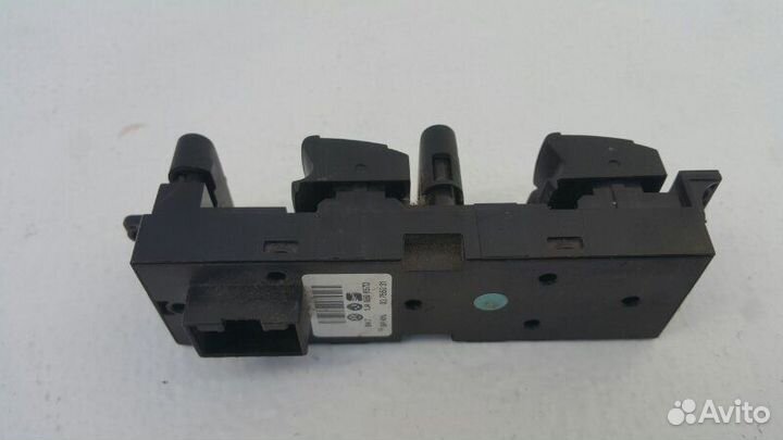 Блок управления стеклоподъемниками передний левый