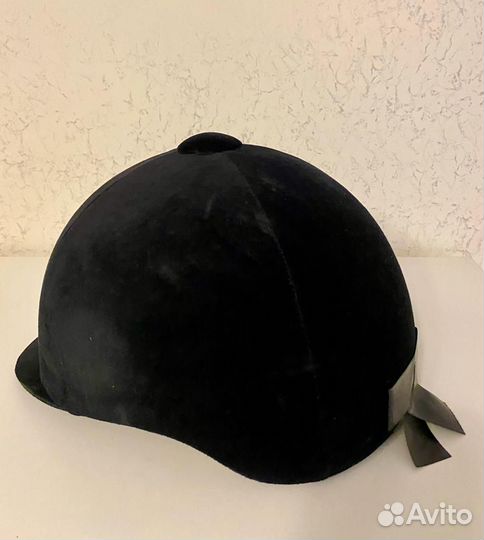 Шлем для конного спорта