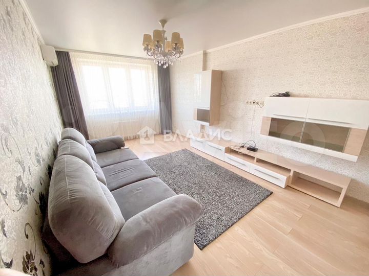 2-к. квартира, 67,7 м², 14/18 эт.