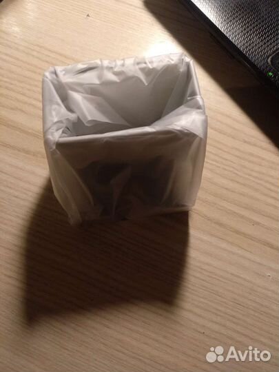 Настенная подставка для дистанционного пульта