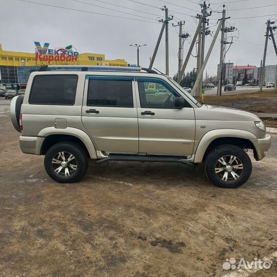 УАЗ Patriot 2.7 МТ, 2014, 135 000 км