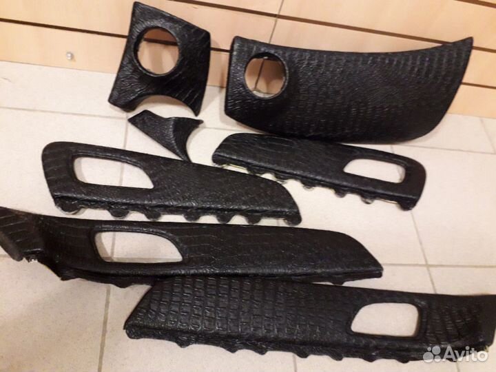 Перетяжка автосалона, мебели