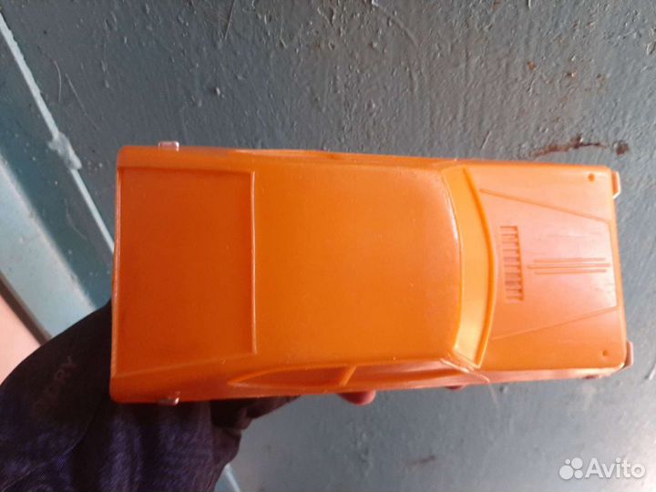 Машинка пласмассовая из СССР