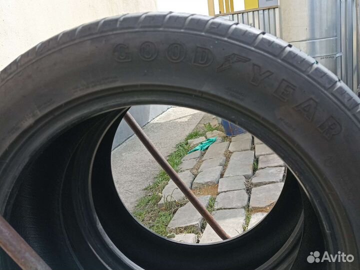 Goodyear Eagle Sport 215/55 R17 94V