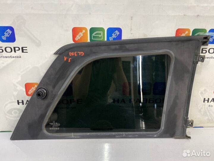 Форточка в крыло задняя левая Mercedes-Benz