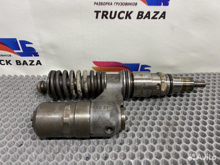 1943974 Форсунка топливная Scania 5-series