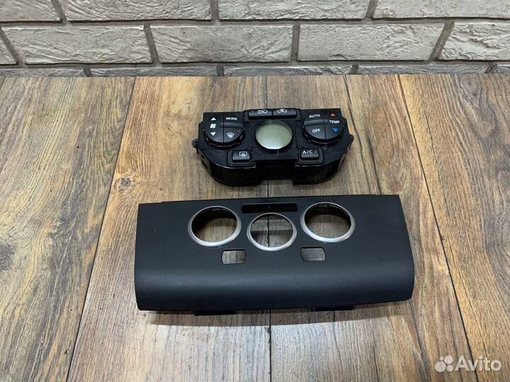 Nissan Tiida Блок управления климат установкой