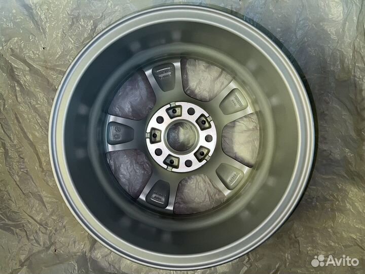 Оригинальный литой диск Star-spoke 376