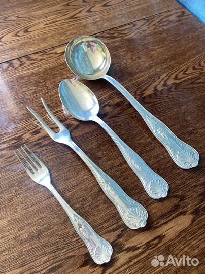 Серебрянные столовые приборы