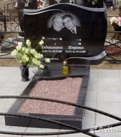 Памятники на могилу оптом от производителя / Памятники на могилу из Габбро диабаза, опт