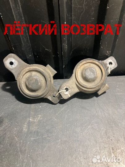 Подушка двигателя Subaru Legacy BH5
