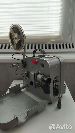 Кинопроектор Луч 2 СССР в коробке