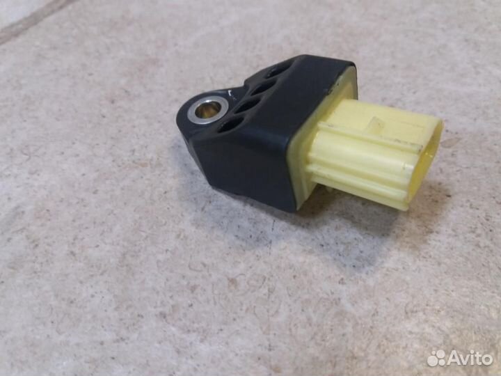 Датчик airbag Toyota Land Cruiser Prado J150 TRJ15