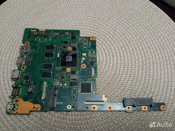 Материнская плата с процессором e402s