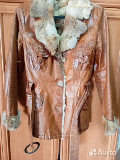 Куртка женская кожаная на натуральном меху(лиса)