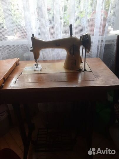 Швейная машина tikka