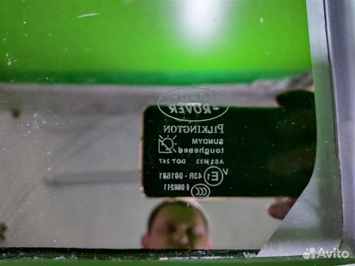 Стекло (форточка) заднее правое Land Rover Discov