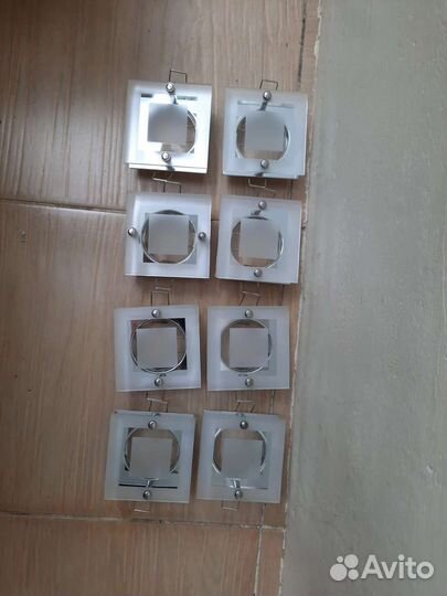 Светильник встраиваемый потолочный