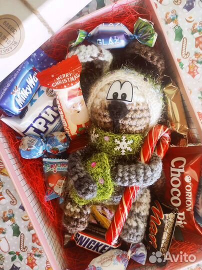Подарочный бокс с вязаной игрушкой. Заяц или кот