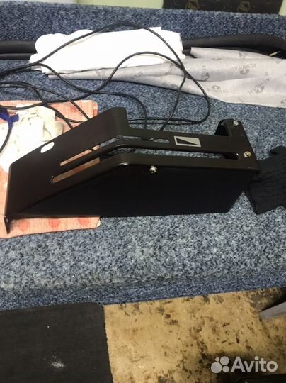 Крышка пульта кабины мтз