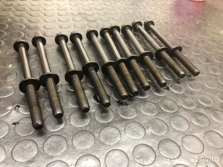 Болты гбц комплект двс 4D20 GW