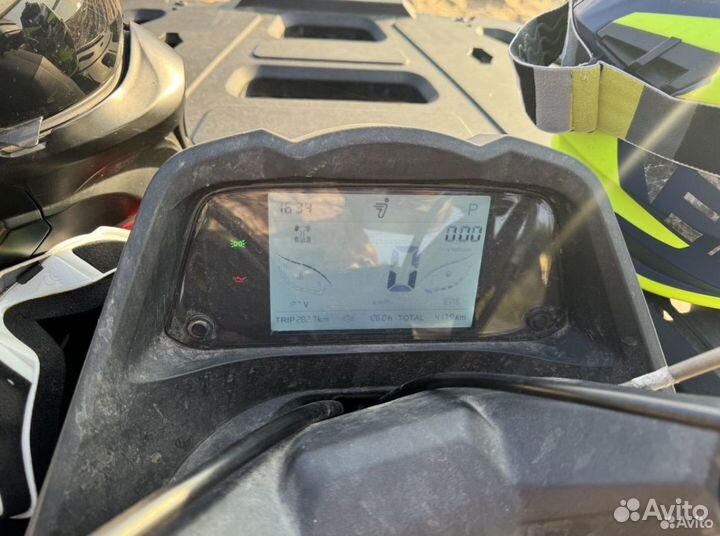 Продаю квадроцикл Snarler AT6 L