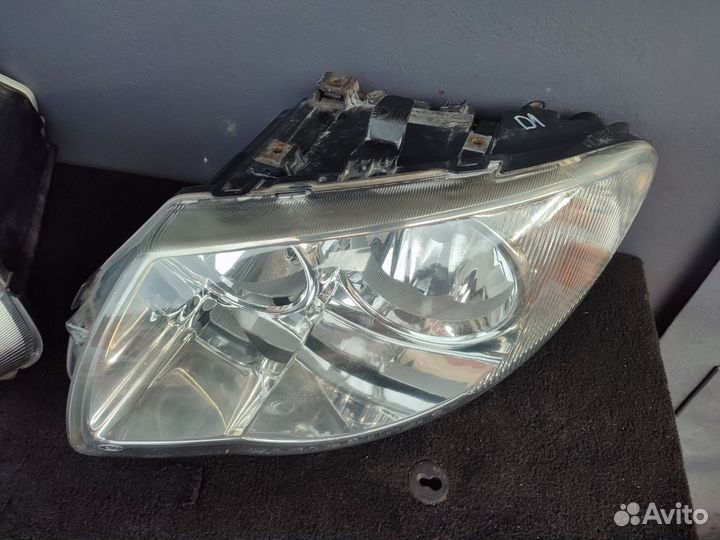 Фара передняя (комплект) для Chrysler Voyager 4