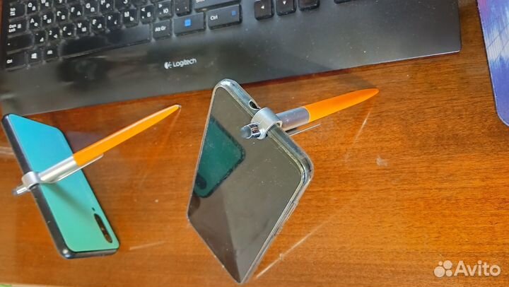 Ручка сувенирная - подставка для телефона