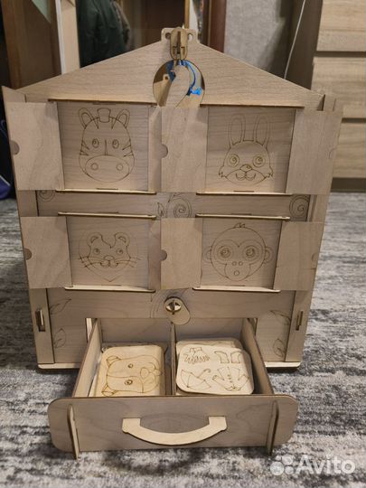 Бизиборд домик деревянный