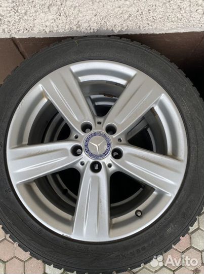 R17 Nokian Tyres Hakkapeliitta R2 245/45, PCD 5x140 DIA 10