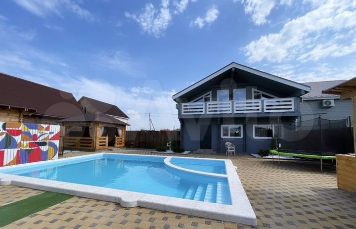 Дом 220 м² на участке 4,5 сот.