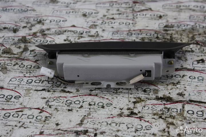 Фонарь задний (стоп сигнал) Nissan Almera G15