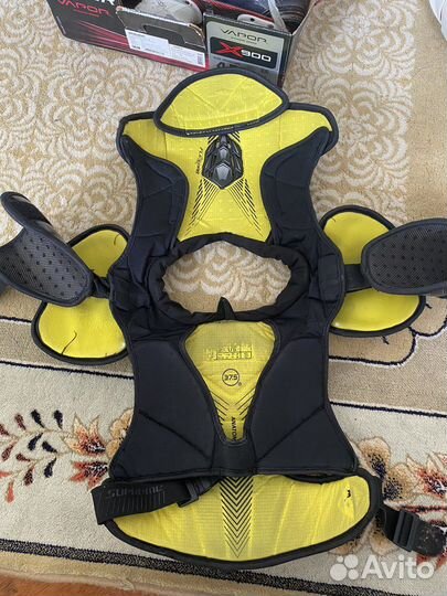 Нагрудник хоккейный bauer supreme 1s