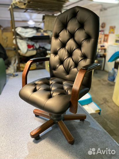 Кресло компьютерное в кабинет