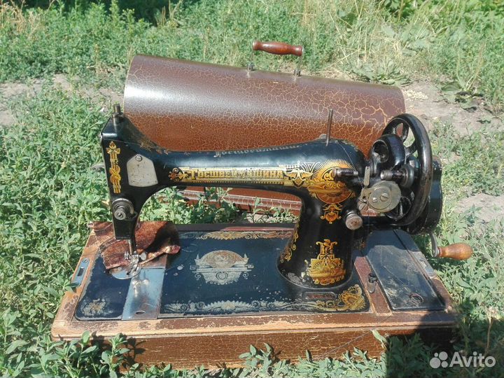 Швейная машинка зингер
