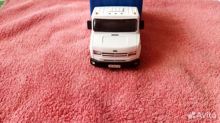 Модель ЗИЛ 5301 бычок