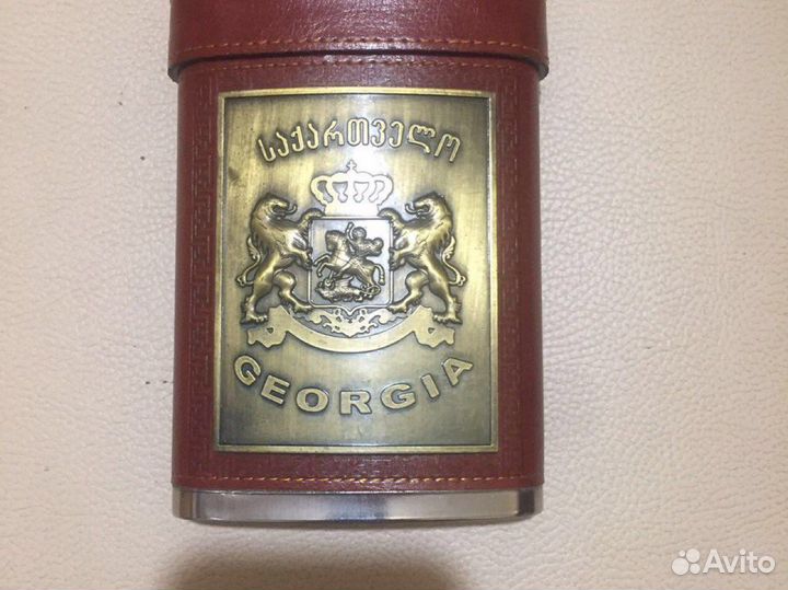 Фляжка с рюмками