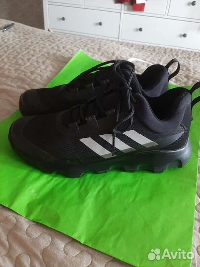 Кроссовки adidas оригинал