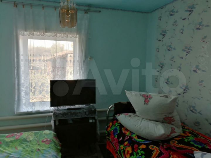 Дом 50,6 м² на участке 1,43 га