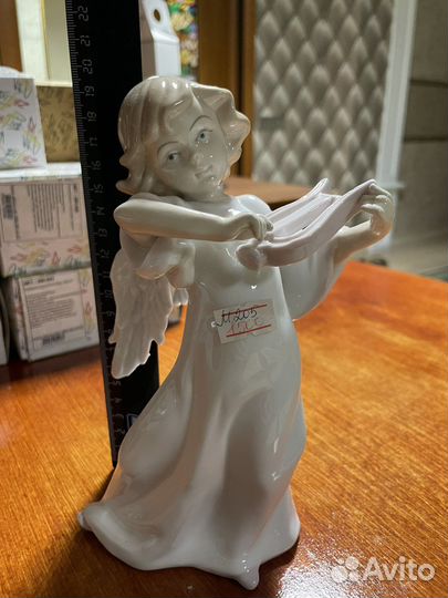 Статуэтка ангел фарфор