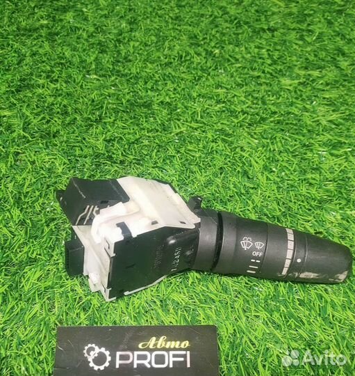 Подрулевой переключатель Nissan