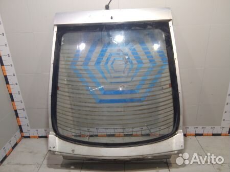 Дверь багажника