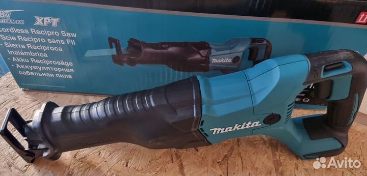 Аккумуляторная сабельная пила Makita DJR186Z