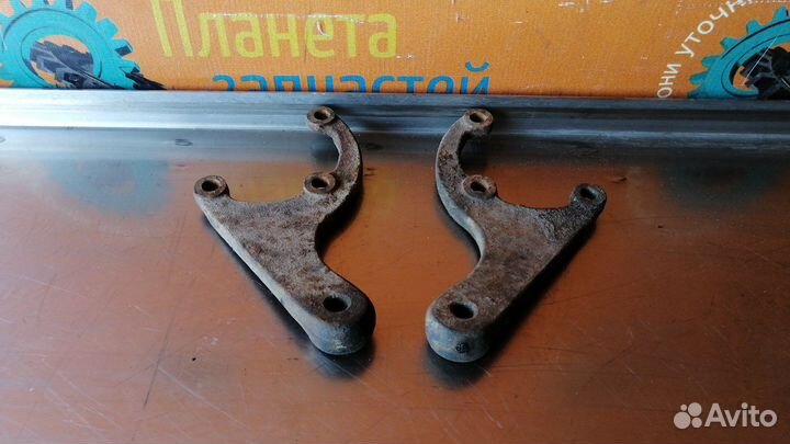 Кронштейны крепления амортизатора Niva Chevrolet