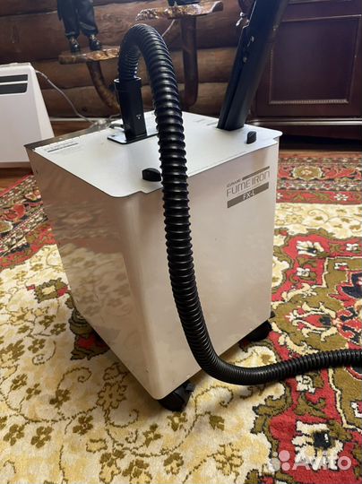 Утюг для волос fume iron