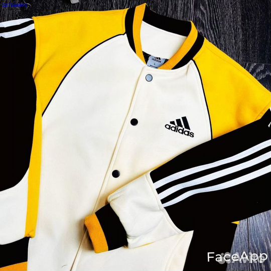 Куртка бомбер adidas