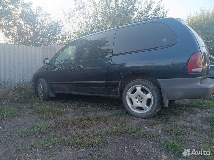 Запчасти на dodge caravan chrysler voyager