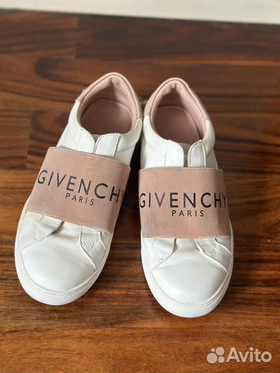 Givenchy кроссовки 38